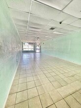 740 W Garvey Ave, Monterey Park, CA à louer Photo de l’immeuble– Image 2 sur 4