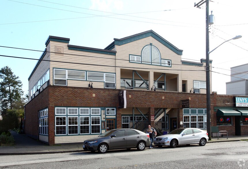 2221 N 56th St, Seattle, WA à louer - Photo de l’immeuble – Image 2 sur 2