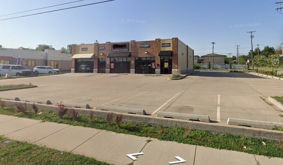 2340 NW 23rd St, Oklahoma City, OK à vendre - Photo de l’immeuble – Image 3 sur 5