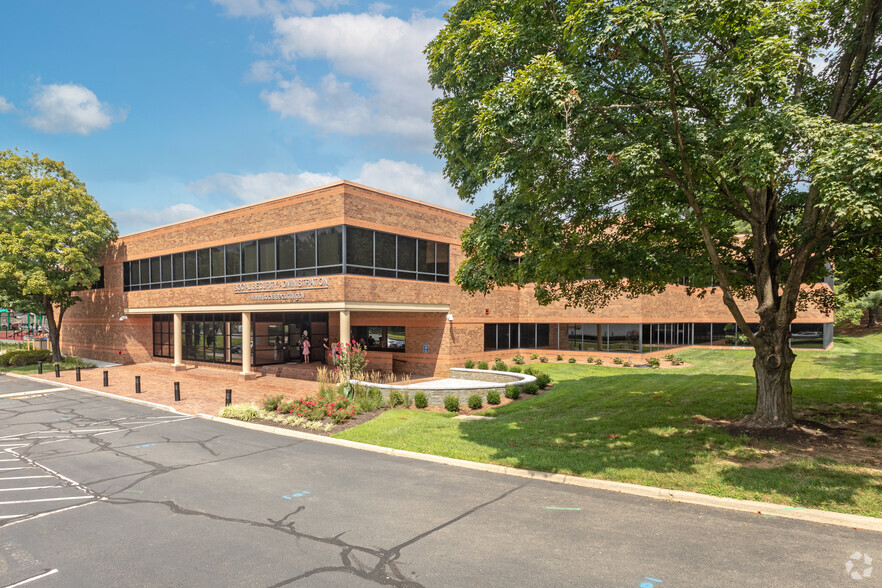 10800-10802 Parkridge Blvd, Reston, VA à louer - Photo de l’immeuble – Image 1 sur 3