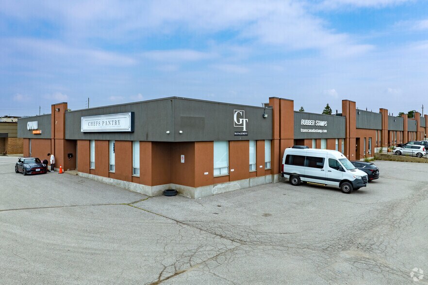 70 Don Park Rd, Markham, ON à vendre - Photo de l’immeuble – Image 2 sur 8