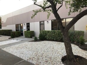 520 California Blvd, Napa, CA à louer Photo de l’immeuble– Image 2 sur 11