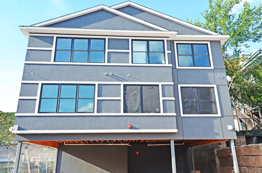 79-81 Warren St, Paterson, NJ à vendre - Photo de l’immeuble – Image 2 sur 4