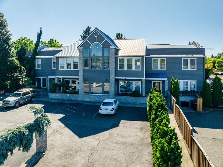 15259 SE 82nd Dr, Clackamas, OR à vendre - Photo de l’immeuble – Image 1 sur 9