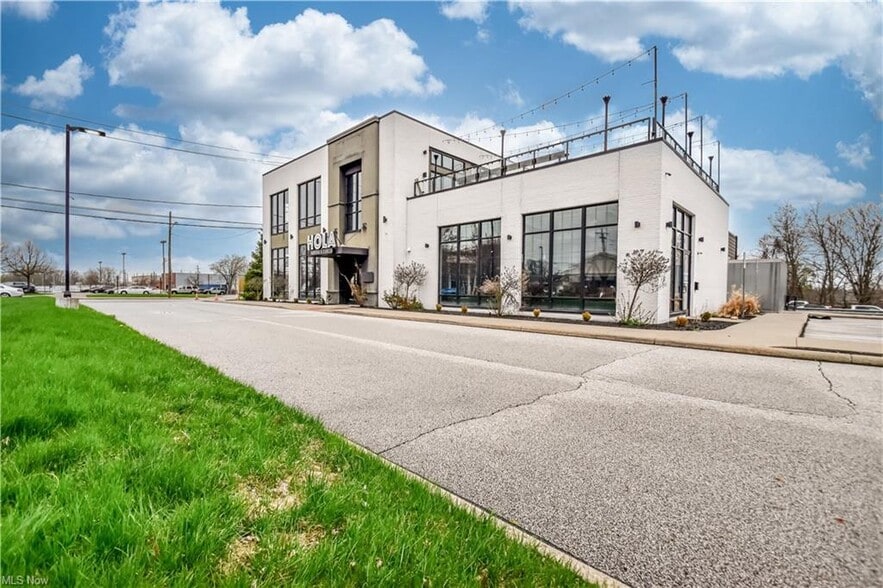 3941 Erie St, Willoughby, OH à louer - Photo de l’immeuble – Image 2 sur 34