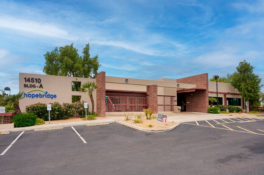 14510 W Shumway Dr, Sun City West, AZ à louer - Photo de l’immeuble – Image 2 sur 7