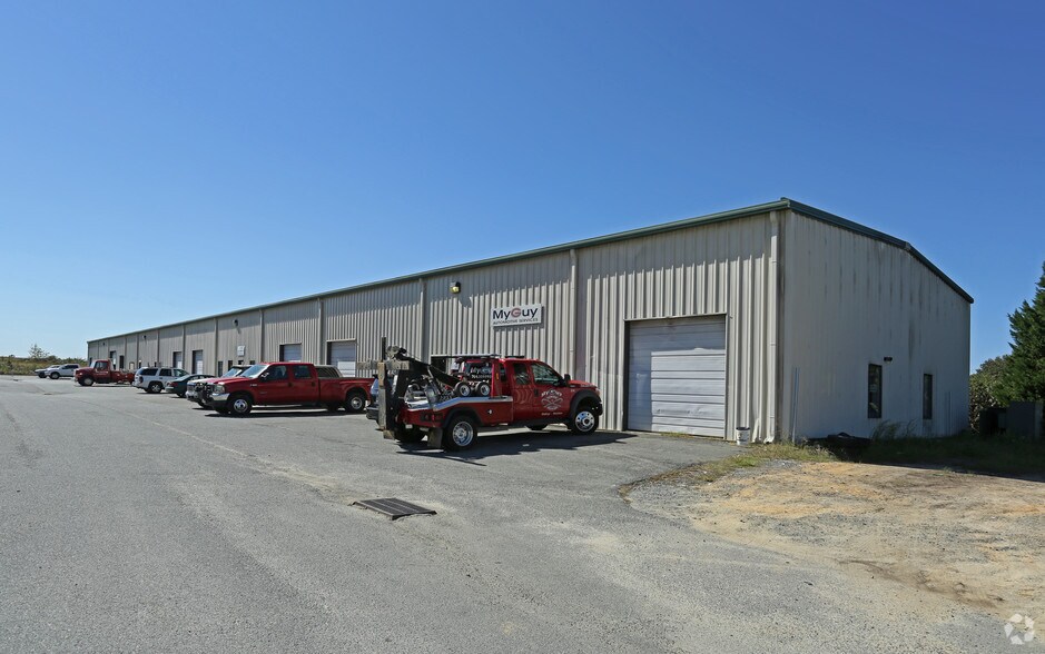 3840 Matthews Indian Trail Rd portefeuille de 4 biens à vendre sur LoopNet.fr - Photo principale – Image 1 sur 1