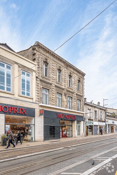 34 Avenue De La Libération Charles De Gaulle, Le Bouscat à louer - Photo de l’immeuble – Image 3 sur 3