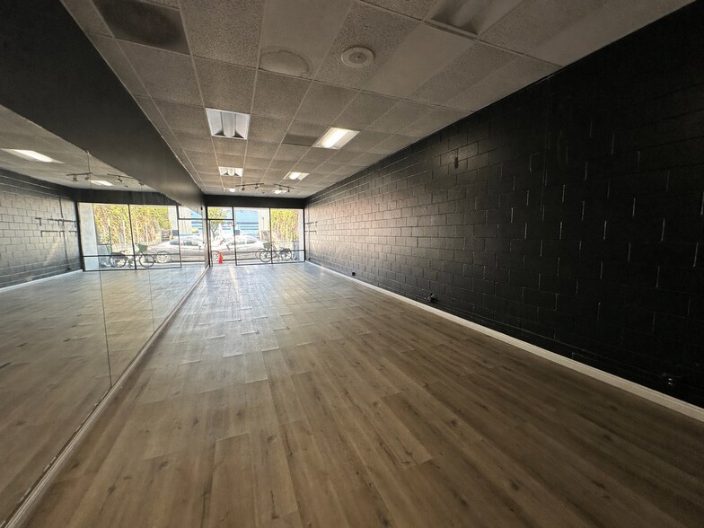 5520-5530 Santa Monica Blvd, Los Angeles, CA à louer - Photo de l’immeuble – Image 3 sur 8