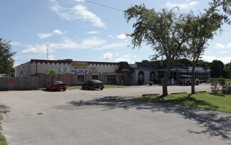 Plus de détails pour 902 Lee Blvd, Lehigh Acres, FL - Local commercial à vendre