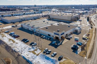 Plus de détails pour 2500 Cleveland Ave N, Roseville, MN - Local commercial à vendre