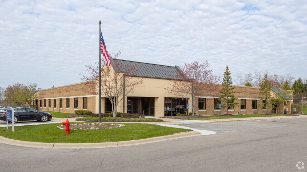 3948 Ranchero Dr, Ann Arbor, MI à louer - Photo de l’immeuble – Image 1 sur 8