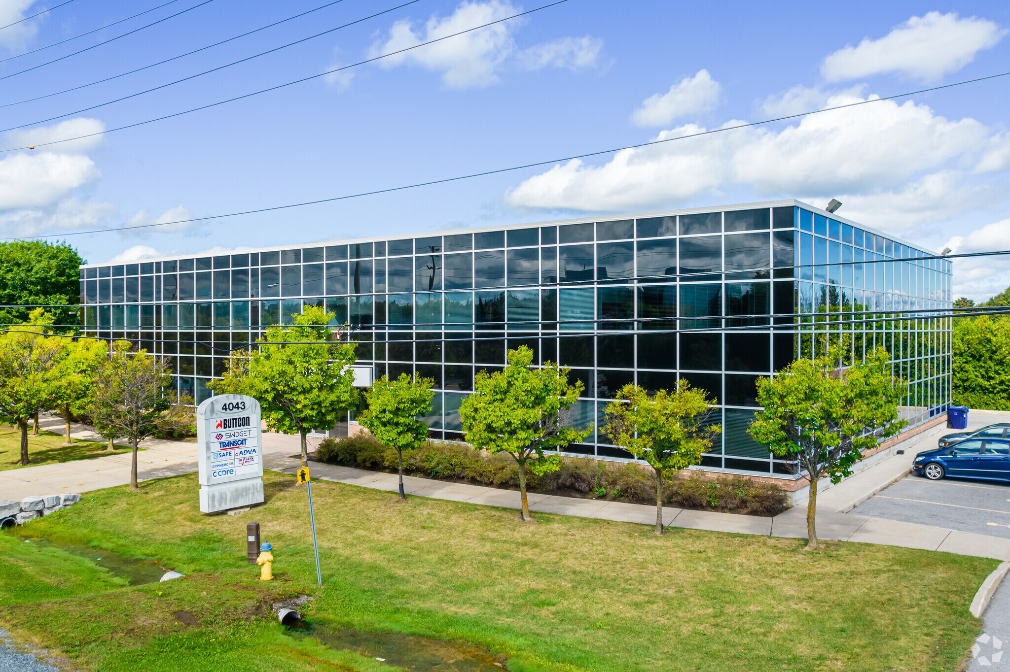 4043 Carling Ave, Ottawa, ON à louer Photo principale– Image 1 sur 12