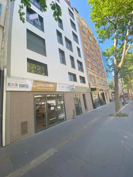 Local commercial dans Boulogne-Billancourt à louer - Photo de l’immeuble – Image 1 sur 7