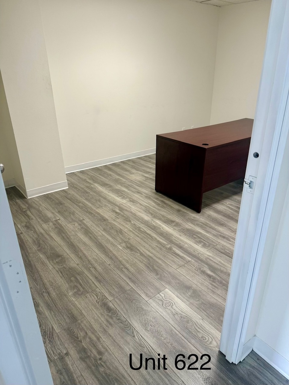 15720 Ventura Blvd, Encino, CA à louer Photo intérieure– Image 1 sur 1