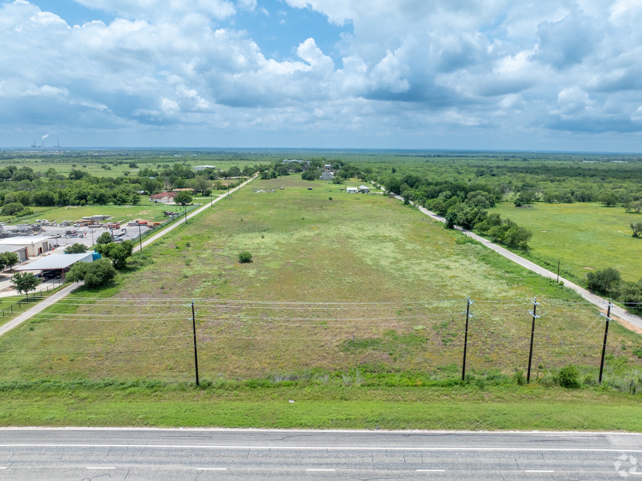 7418 US Hwy 87 E, China Grove, TX à vendre Photo principale– Image 1 sur 5