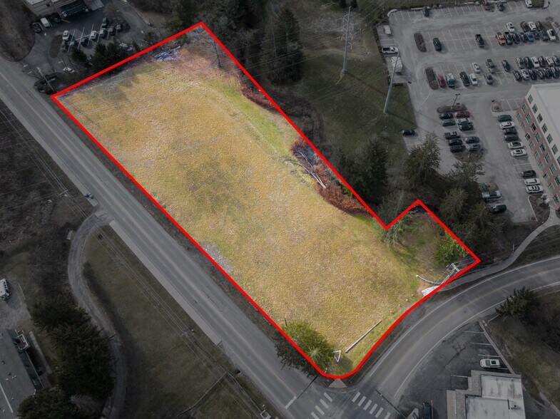 215 Northgate Dr, Warrendale, PA à vendre - Photo de l’immeuble – Image 2 sur 8