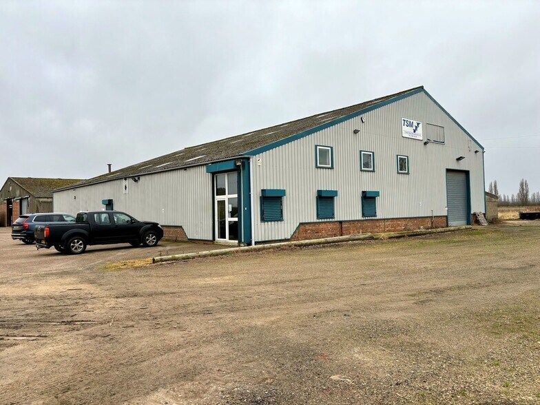 105 Saxilby Rd, Skellingthorpe à louer - Photo principale – Image 1 sur 9
