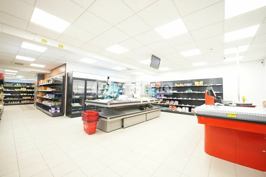 Local commercial dans Villeurbanne à louer - Photo intérieure – Image 2 sur 10