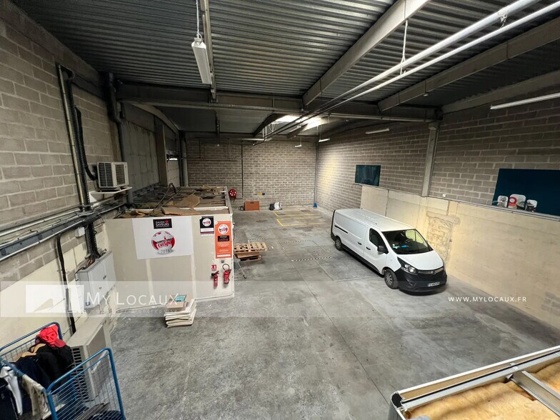 Local d'activités dans Argenteuil à vendre - Photo de l’immeuble – Image 1 sur 6