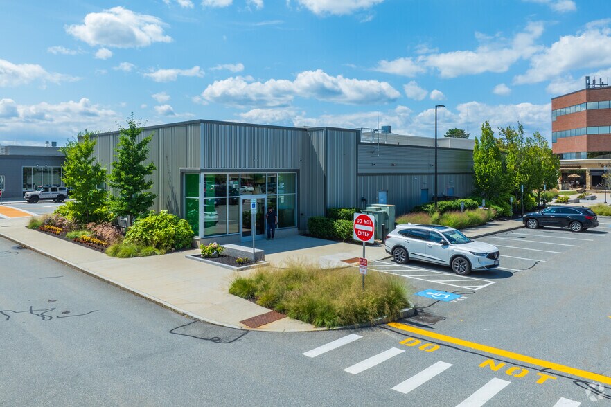 2400 District Ave, Burlington, MA à louer - Photo de l’immeuble – Image 3 sur 5