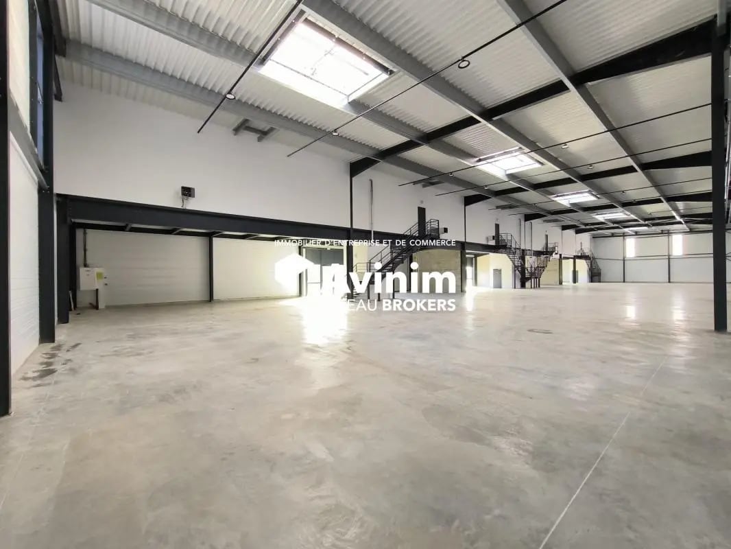 Industriel/Logistique dans Villebon-sur-Yvette à louer Photo de l’immeuble– Image 1 sur 6
