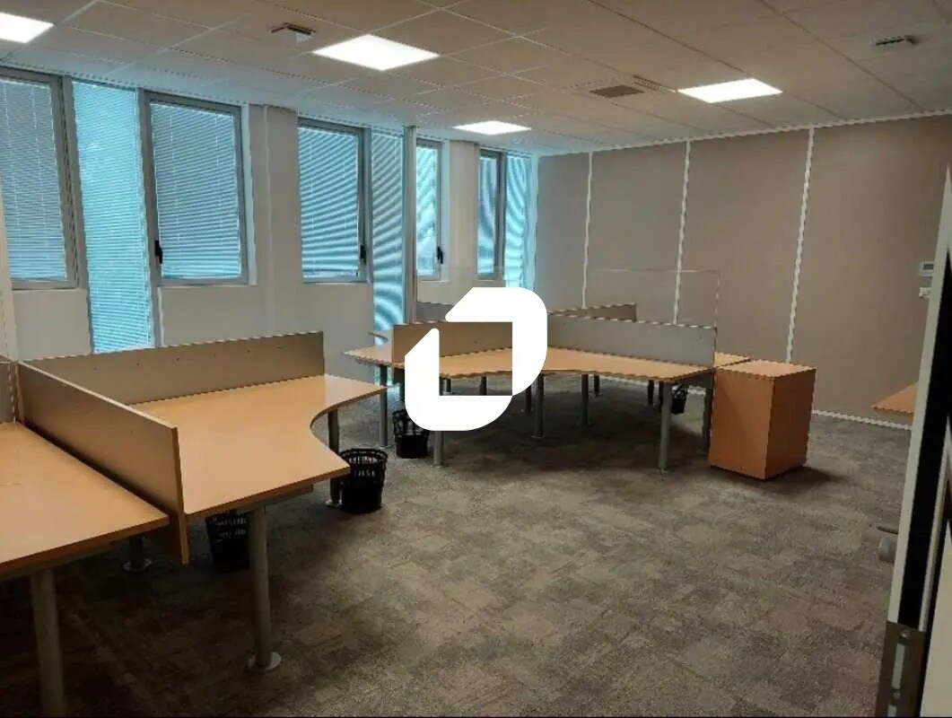Bureau dans Rillieux-la-Pape à louer Photo de l’immeuble– Image 1 sur 8