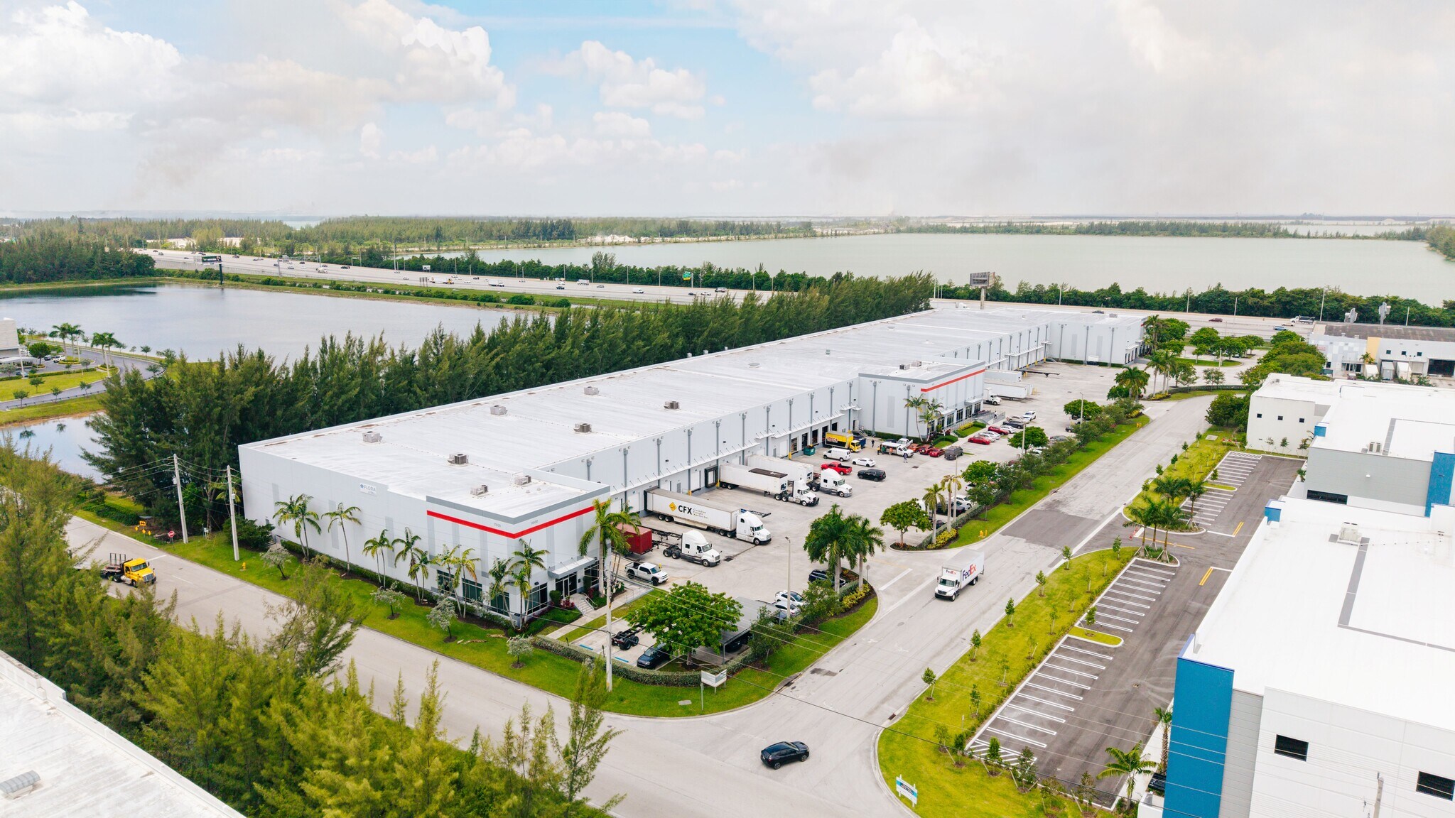 11500 NW 123rd St, Medley, FL à louer Photo de l’immeuble– Image 1 sur 21