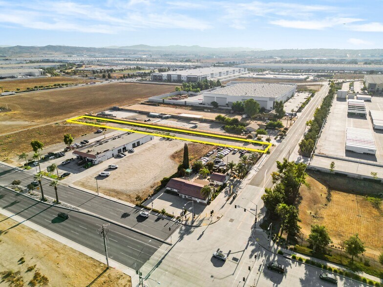 Perry St, Perris, CA à vendre - Aérien – Image 3 sur 31
