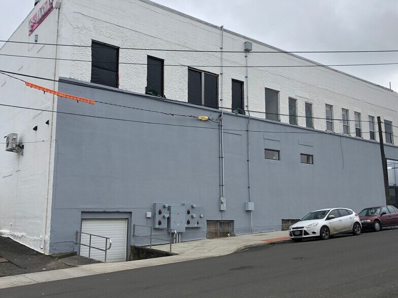 1902 1st St, Tillamook, OR à louer - Photo de l’immeuble – Image 3 sur 6