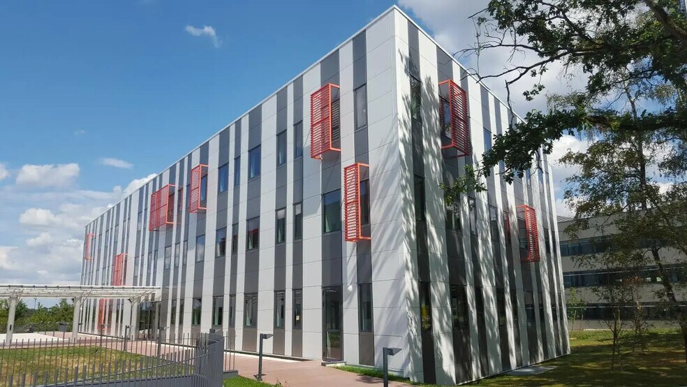 11 Impasse Serge Reggiani, Saint-Herblain à louer - Photo de l’immeuble – Image 1 sur 12