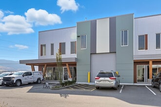 2175 Optic Crt, Kelowna, BC à louer Photo intérieure– Image 2 sur 10