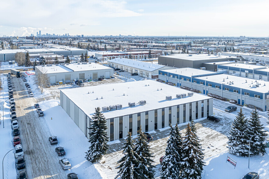 10783-10785 180th St NW, Edmonton, AB à louer - Aérien – Image 3 sur 6