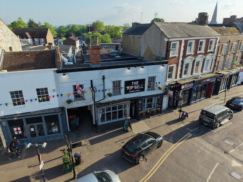 10 Market Sq, Leighton Buzzard à vendre - Photo de l’immeuble – Image 1 sur 13