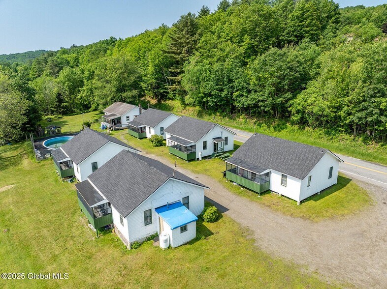 4140 County Route 48, Argyle, NY à vendre - Photo de l’immeuble – Image 2 sur 43