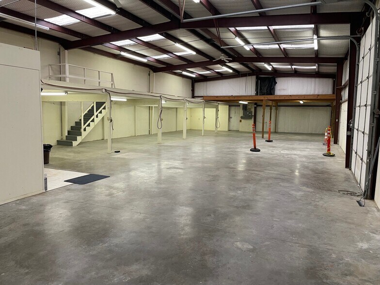 3013-3017 Ramona Dr, Fort Worth, TX à louer - Photo de l’immeuble – Image 3 sur 7