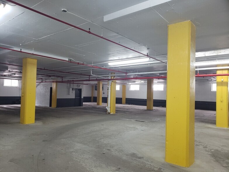 280 Rue Sauvé O, Montréal, QC à louer - Photo intérieure – Image 2 sur 7