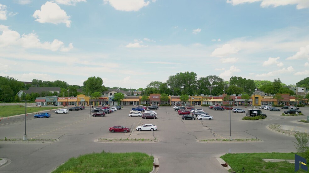 1593-1655 N Broadway, Rochester, MN à louer - Vidéo sur l’annonce professionnelle – Image 2 sur 2