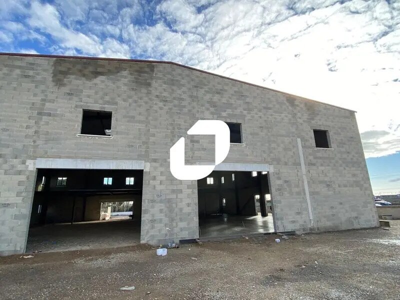 Local d’activités dans Maraussan à louer Photo de l’immeuble– Image 1 sur 6