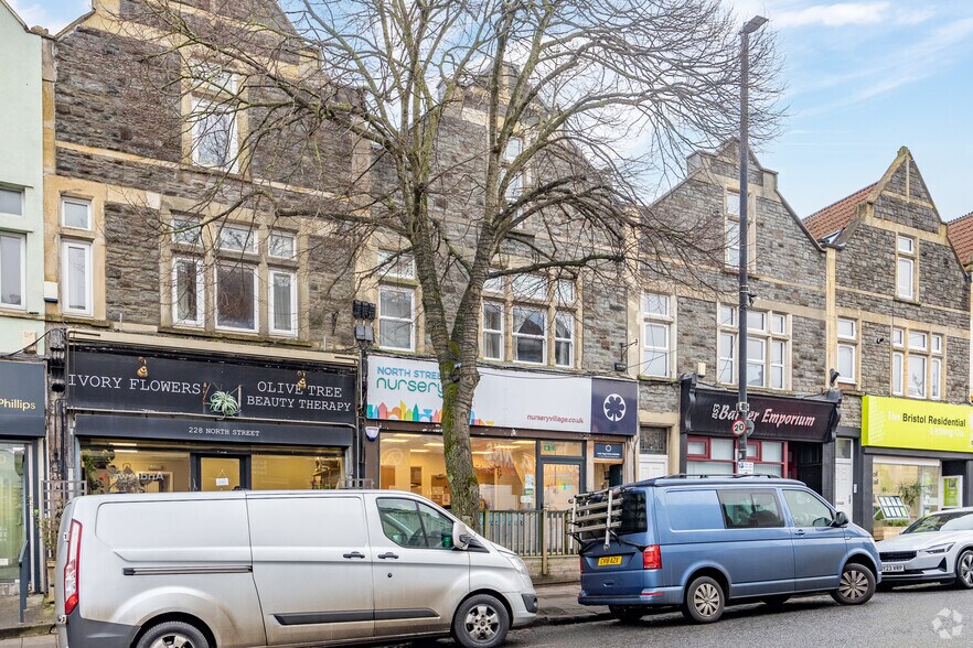 226 North St, Bristol à vendre - Photo de l’immeuble – Image 3 sur 3