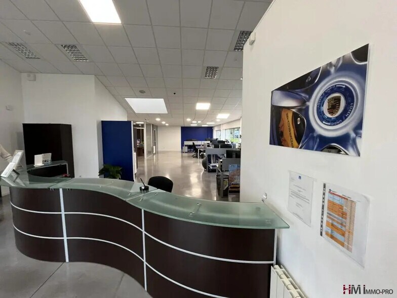 Bureau dans Le Havre à louer - Photo de l’immeuble – Image 3 sur 9