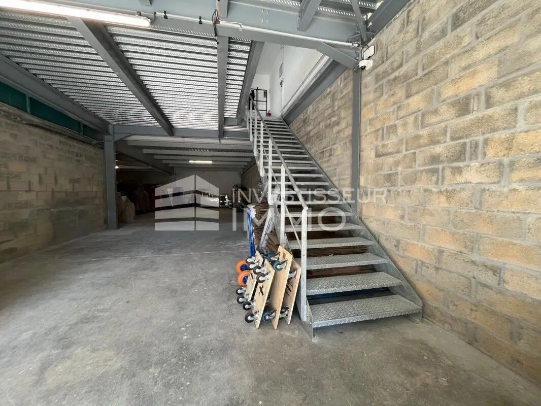 Local d’activités dans Neuilly-Plaisance à louer Photo de l’immeuble– Image 1 sur 11