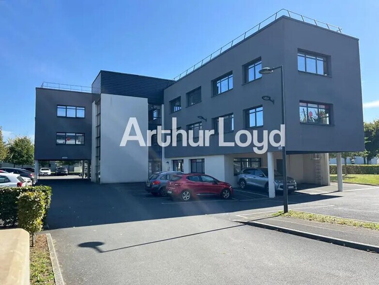 Bureau dans Saint-Contest à vendre - Photo de l’immeuble – Image 3 sur 4