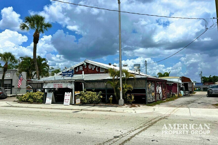 987 S Packinghouse Rd, Sarasota, FL à vendre - Photo de l’immeuble – Image 2 sur 27