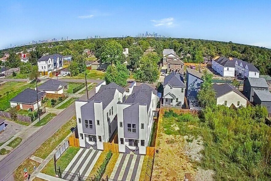 4805 Paula st, Houston, TX à vendre - Photo de l’immeuble – Image 2 sur 8