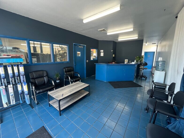 151 N Rose St, Escondido, CA à louer - Photo de l’immeuble – Image 3 sur 22