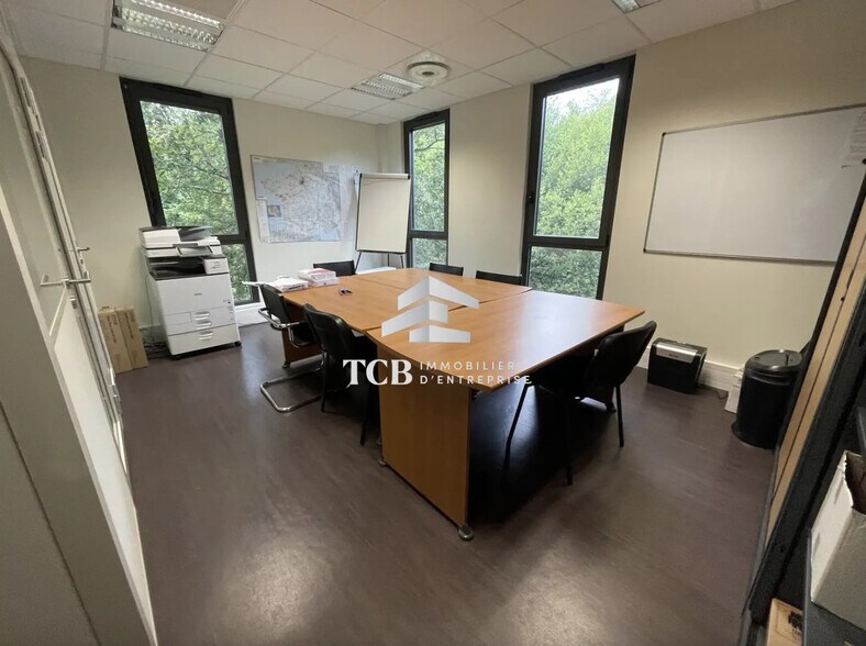 Bureau dans Orvault à vendre - Photo de l’immeuble – Image 3 sur 5