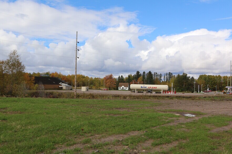 901 W Easterday Ave, Sault S Marie, MI à vendre - Autre – Image 2 sur 6