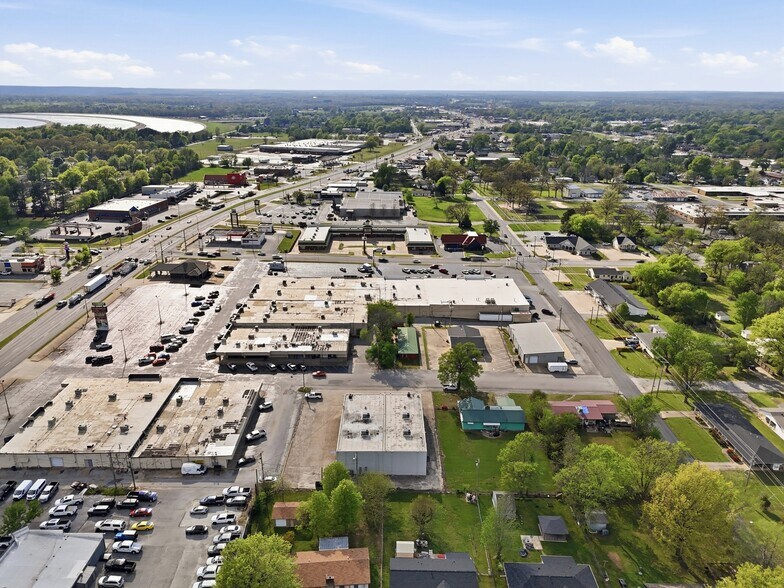 151 Highway 412, Siloam Springs, AR à louer - Photo de l’immeuble – Image 2 sur 10
