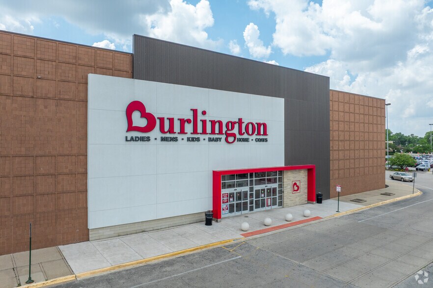 590 Golf Mill Center, Niles, IL à vendre - Photo principale – Image 1 sur 5